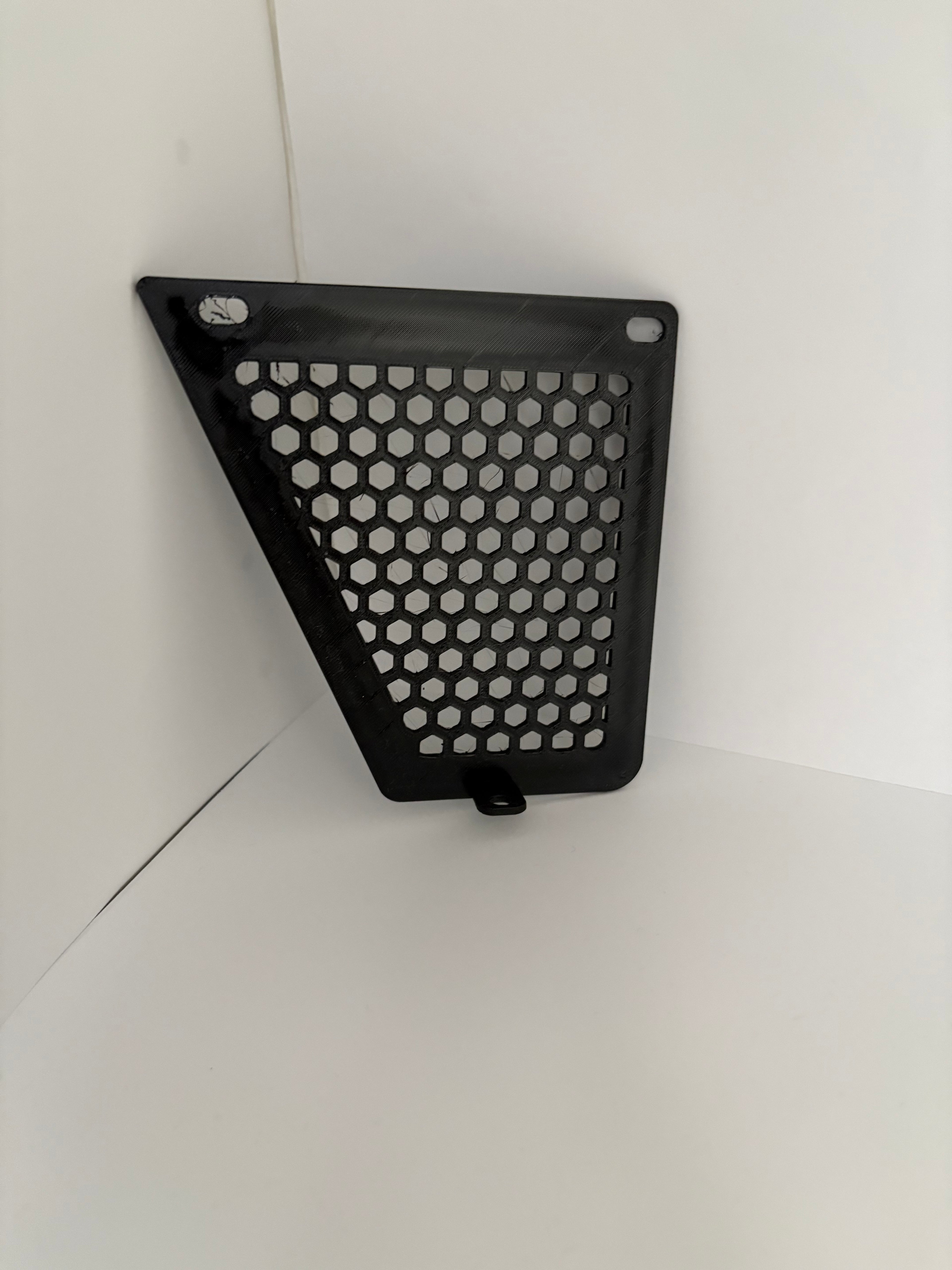 Tuttio soleli side panel