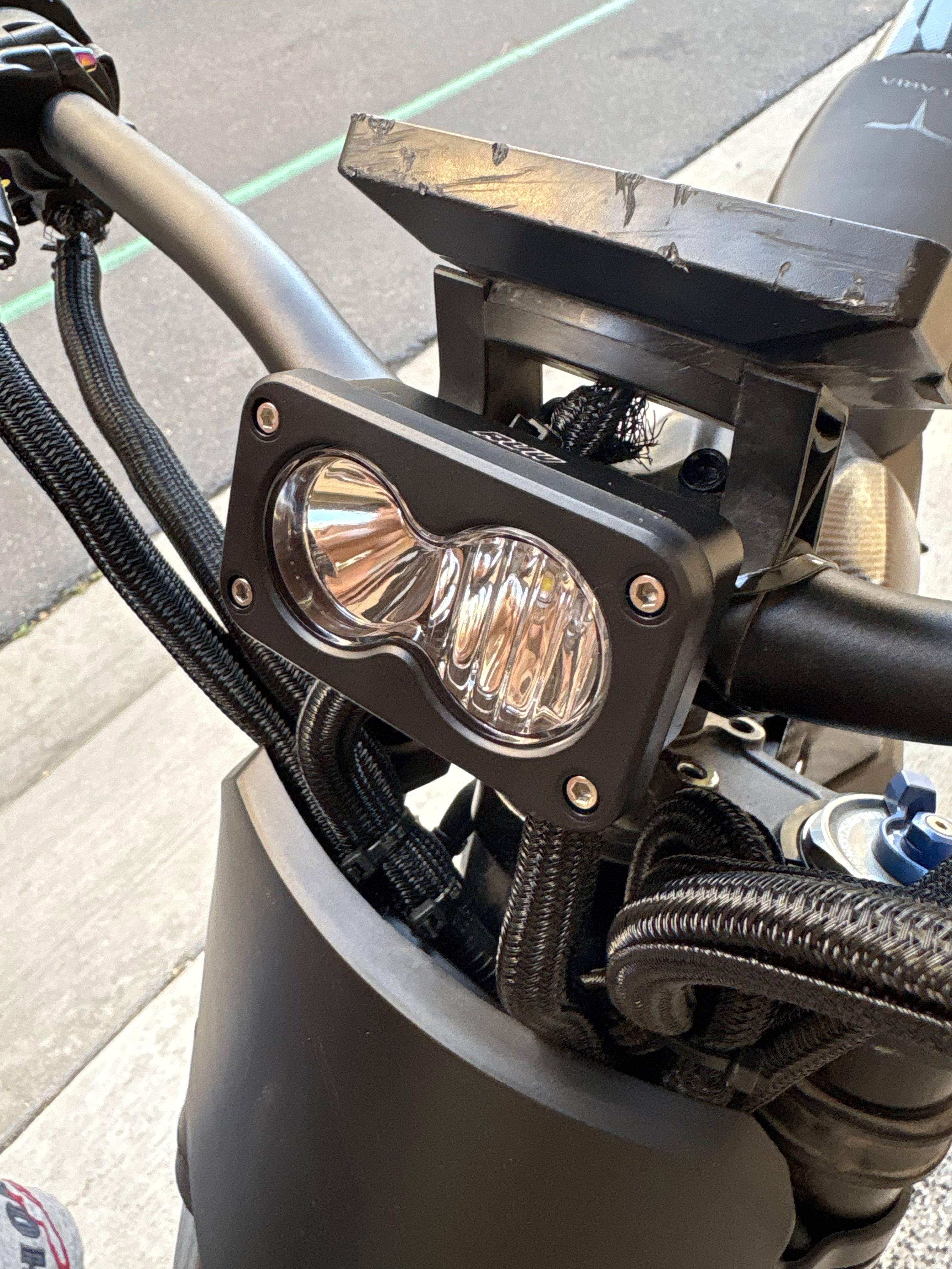 Battery Powered baja light