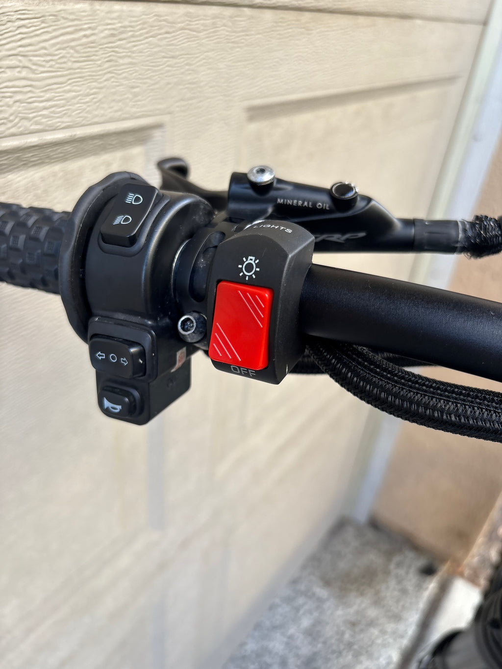 Battery Powered baja light